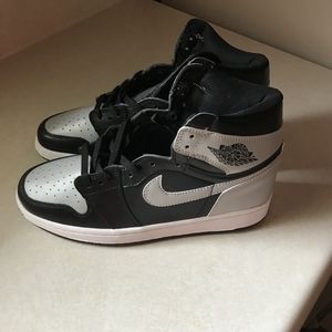 Air Jordan 1 High Shadow